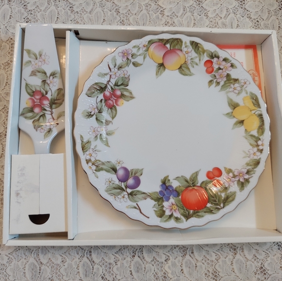 Vintage Dining Vintage Cake Plate And Server Set Fruit And Flower